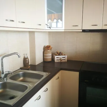 Kikilia's Cozy Sea View Апартаменты
