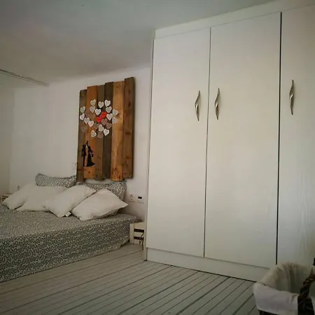 Kikilia's Cozy Sea View Апартаменты