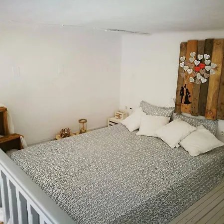 Апартаменты Kikilia's Cozy Sea View *